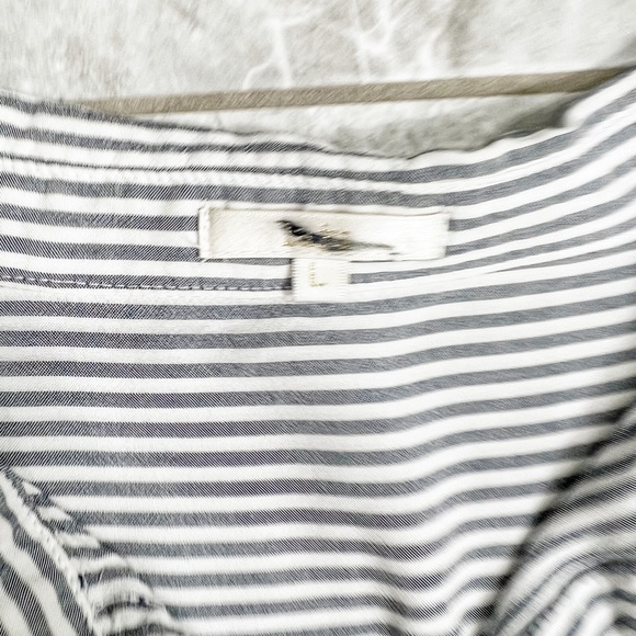 Laju Navy Striped Collared Button Down Floral Embroidery Accent Size Large - Picture 6 of 8